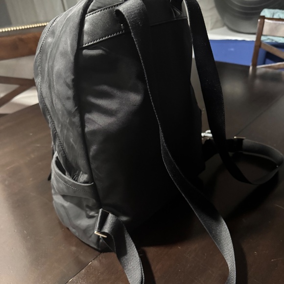 Used KateSpade women large backpack - Picture 7 of 8